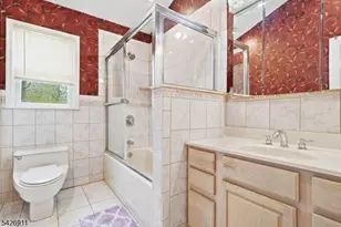 4 Winfield Dr, Parsippany, NJ 07054 - Photo 11