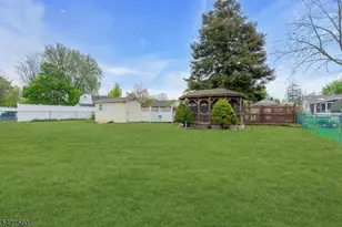 106 Louis Ln, Hackettstown, NJ 07840 - Photo 25