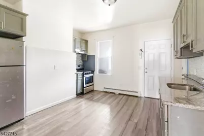 51 Richards St, Newark, NJ 07105 - Photo 11