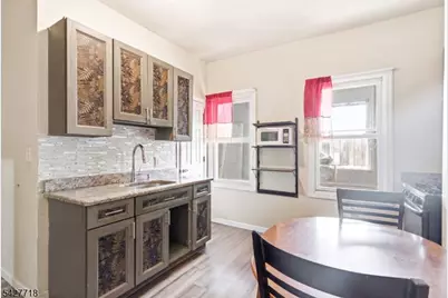 51 Richards St, Newark, NJ 07105 - Photo 31
