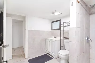51 Richards St, Newark, NJ 07105 - Photo 43