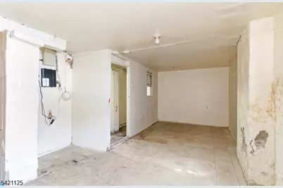 237 Astor St, Newark, NJ 07114 - Photo 45