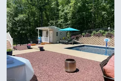 105 Orben Dr, Roxbury Township, NJ 07850 - Photo 29