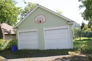 147 Delacy Ave, North Plainfield, NJ 07060 - Photo 21