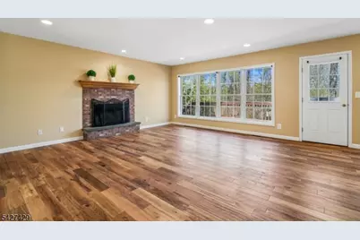 2 Log Rd, Jefferson Township, NJ 07849 - Photo 15