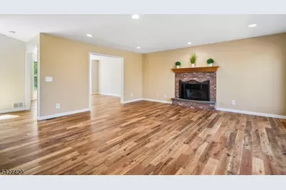 2 Log Rd, Jefferson Township, NJ 07849 - Photo 13