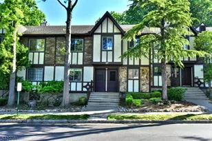 3707 Mark Twain Way, Mahwah, NJ 07430 - Photo 1