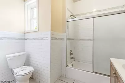 204 Parkhurst St, Newark, NJ 07114 - Photo 11
