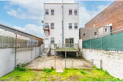 204 Parkhurst St, Newark, NJ 07114 - Photo 27