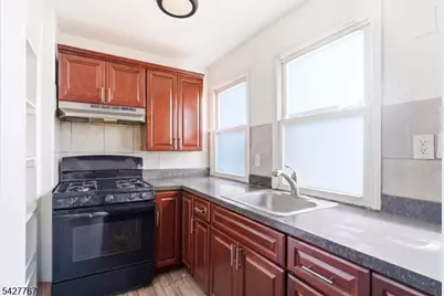 204 Parkhurst St, Newark, NJ 07114 - Photo 15