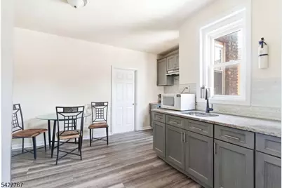 204 Parkhurst St, Newark, NJ 07114 - Photo 7
