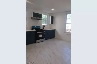 588 Bergen St #1, Newark, NJ 07108 - Photo 1