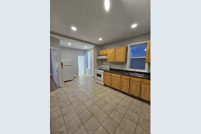 231 Clark Pl, Elizabeth, NJ 07206 - Photo 7