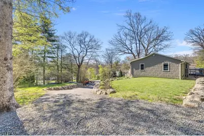 1 Pathfinder Trl, Jefferson Township, NJ 07885 - Photo 23
