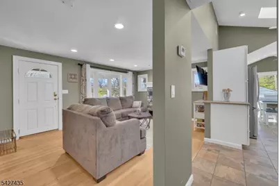 1 Pathfinder Trl, Jefferson Township, NJ 07885 - Photo 11