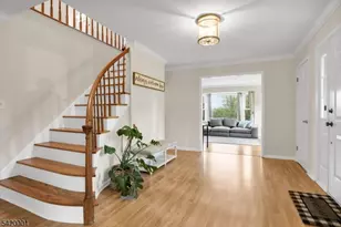 16 Lenape Ct, Bernards Township, NJ 07920 - Photo 3