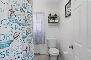 128 Carolina Ave, Newark, NJ 07106 - Photo 9