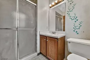 2 Rittenhouse Cir, Raritan Township, NJ 08822 - Photo 21