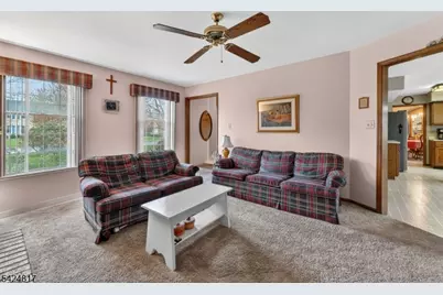 2 Rittenhouse Cir, Raritan Township, NJ 08822 - Photo 15