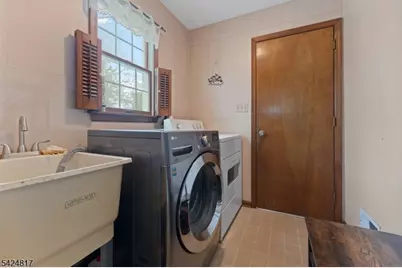 2 Rittenhouse Cir, Raritan Township, NJ 08822 - Photo 27