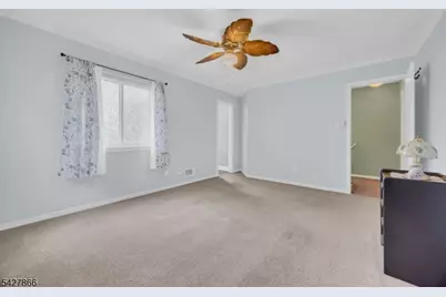 68 Hampton Ct, Hillsborough Township, NJ 08844 - Photo 21