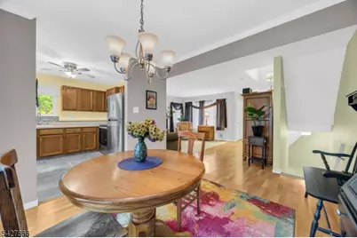 68 Hampton Ct, Hillsborough Township, NJ 08844 - Photo 15