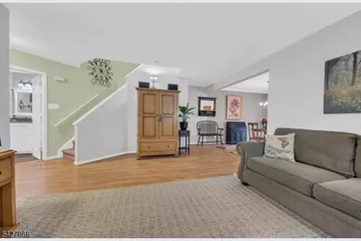 68 Hampton Ct, Hillsborough Township, NJ 08844 - Photo 7