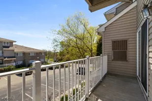 43 Manchester Ct, Kinnelon, NJ 07405 - Photo 11