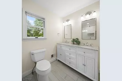 363 Vesta Ct, Ridgewood, NJ 07450 - Photo 11