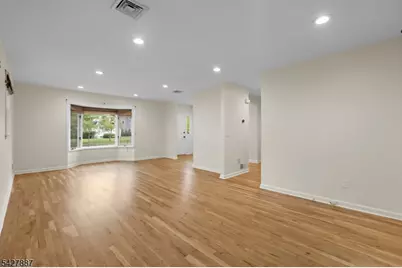 363 Vesta Ct, Ridgewood, NJ 07450 - Photo 7