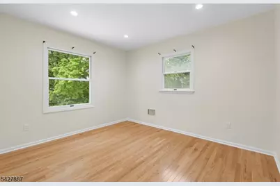 363 Vesta Ct, Ridgewood, NJ 07450 - Photo 15