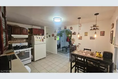 115 Hawthorne St, Roselle, NJ 07203 - Photo 3
