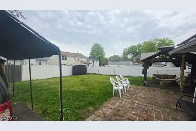 115 Hawthorne St, Roselle, NJ 07203 - Photo 9
