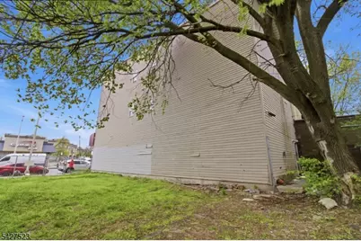 492 Springfield Ave, Newark, NJ 07103 - Photo 21