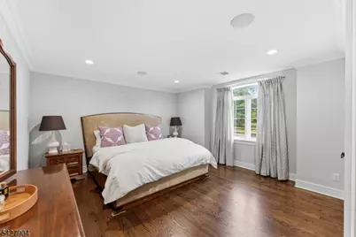 281 Beaufort Ave, Livingston, NJ 07039 - Photo 15