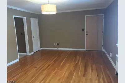 7B Troy Dr #B, Springfield Twp., NJ 07081 - Photo 3