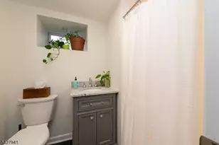 82 Oakland Rd, Maplewood, NJ 07040 - Photo 33