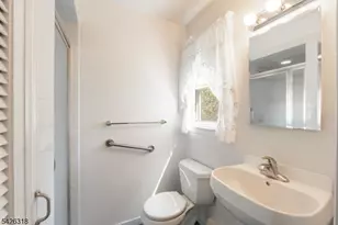 148 S Ridgedale Ave, East Hanover Township, NJ 07936 - Photo 19