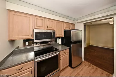 101 River Rd #B3, Nutley Twp., NJ 07110 - Photo 3