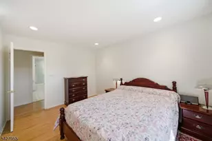 21 Robin Hood Rd, Parsippany, NJ 07950 - Photo 25