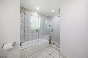 21 Robin Hood Rd, Parsippany, NJ 07950 - Photo 27