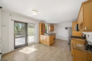 21 Robin Hood Rd, Parsippany, NJ 07950 - Photo 11