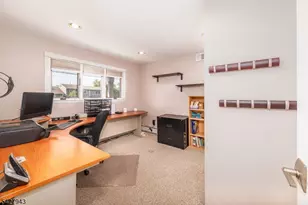 19 Harwood Pl, Wayne, NJ 07470 - Photo 7