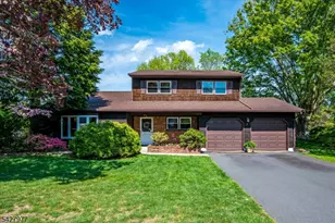 4 Caldwell Ct, East Brunswick Township, NJ 08816 - Photo 1