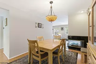 2063 Drake Ct, Mahwah Twp., NJ 07430 - Photo 5
