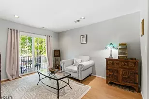 2063 Drake Ct, Mahwah Twp., NJ 07430 - Photo 13
