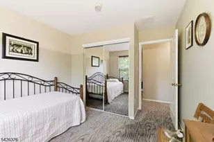 2063 Drake Ct, Mahwah Twp., NJ 07430 - Photo 23