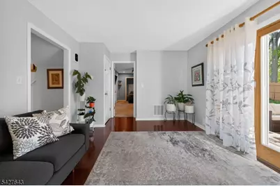 8 Lee Ct, Mount Olive, NJ 07836 - Photo 15