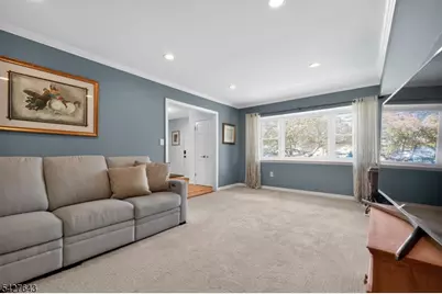 8 Lee Ct, Mount Olive, NJ 07836 - Photo 7
