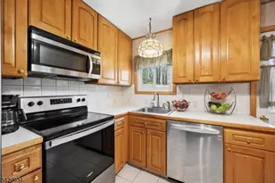 77 Brooklyn Rd, Stanhope, NJ 07874 - Photo 3